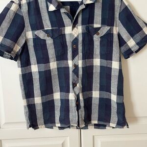 LL Bean Signature Khaki Casual Button Down Shirt linen blend. Size .‎ M